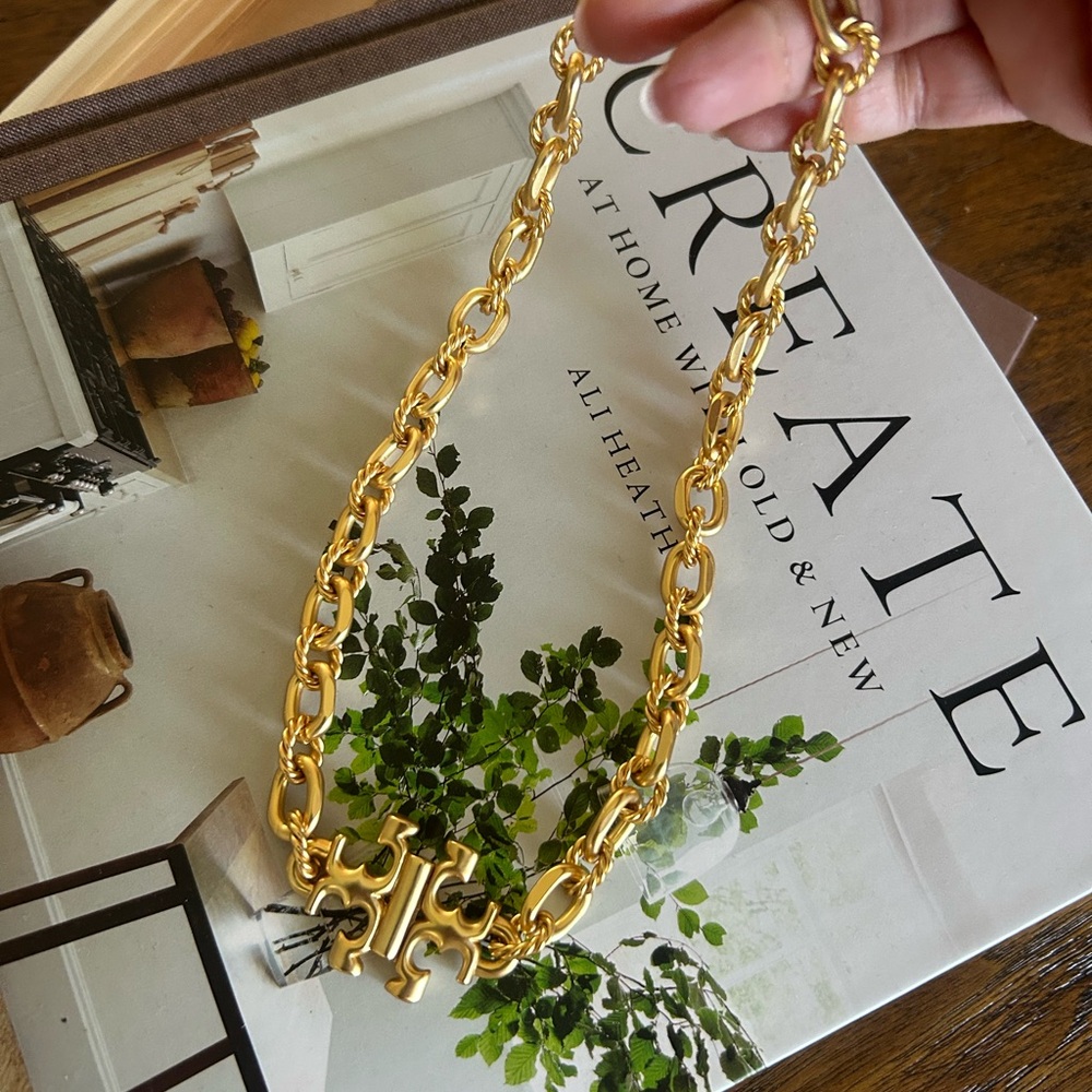 Tory Burch Gold Logo Link Necklace